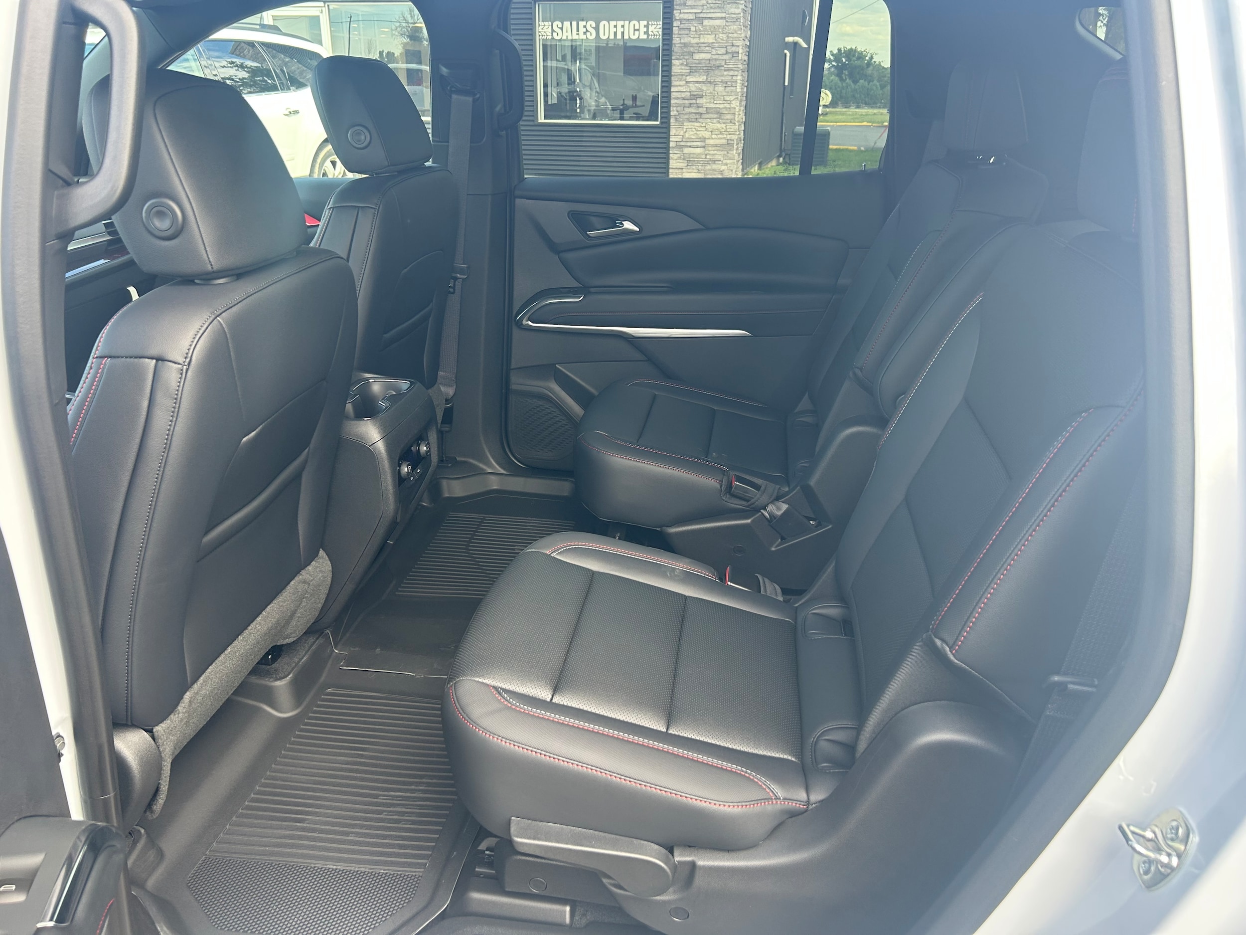 2026 Chevrolet Traverse Z71 - Polar White Tricoat exterior view 5