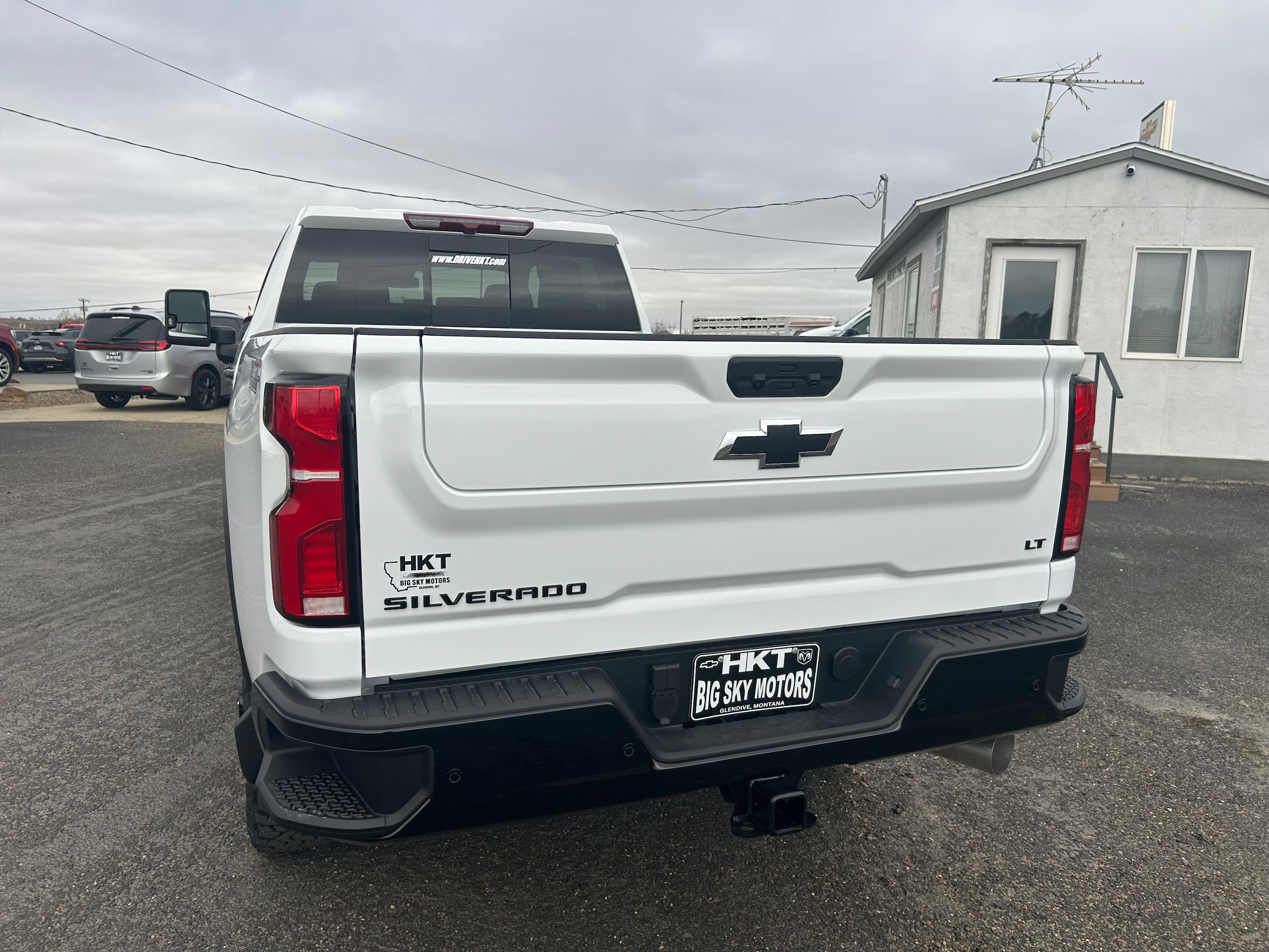 2026 Chevrolet Silverado 3500 HD LT - Summit White exterior view 5