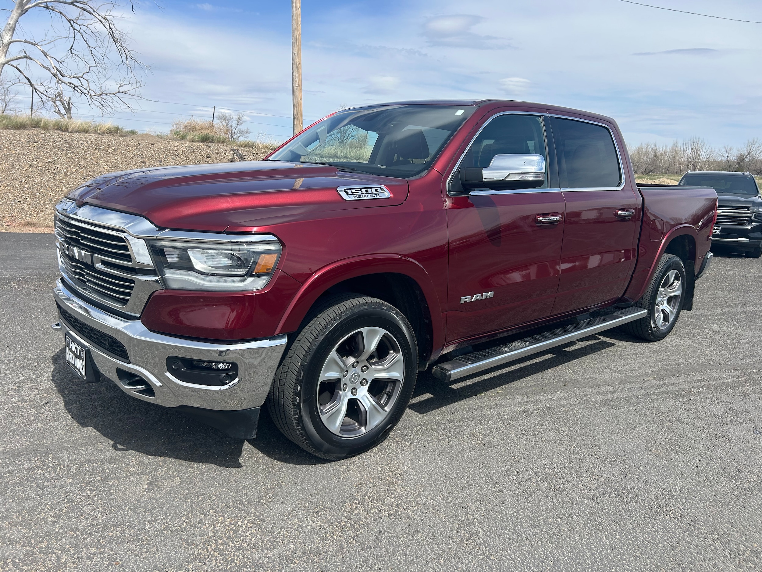 View vehicle photo 2