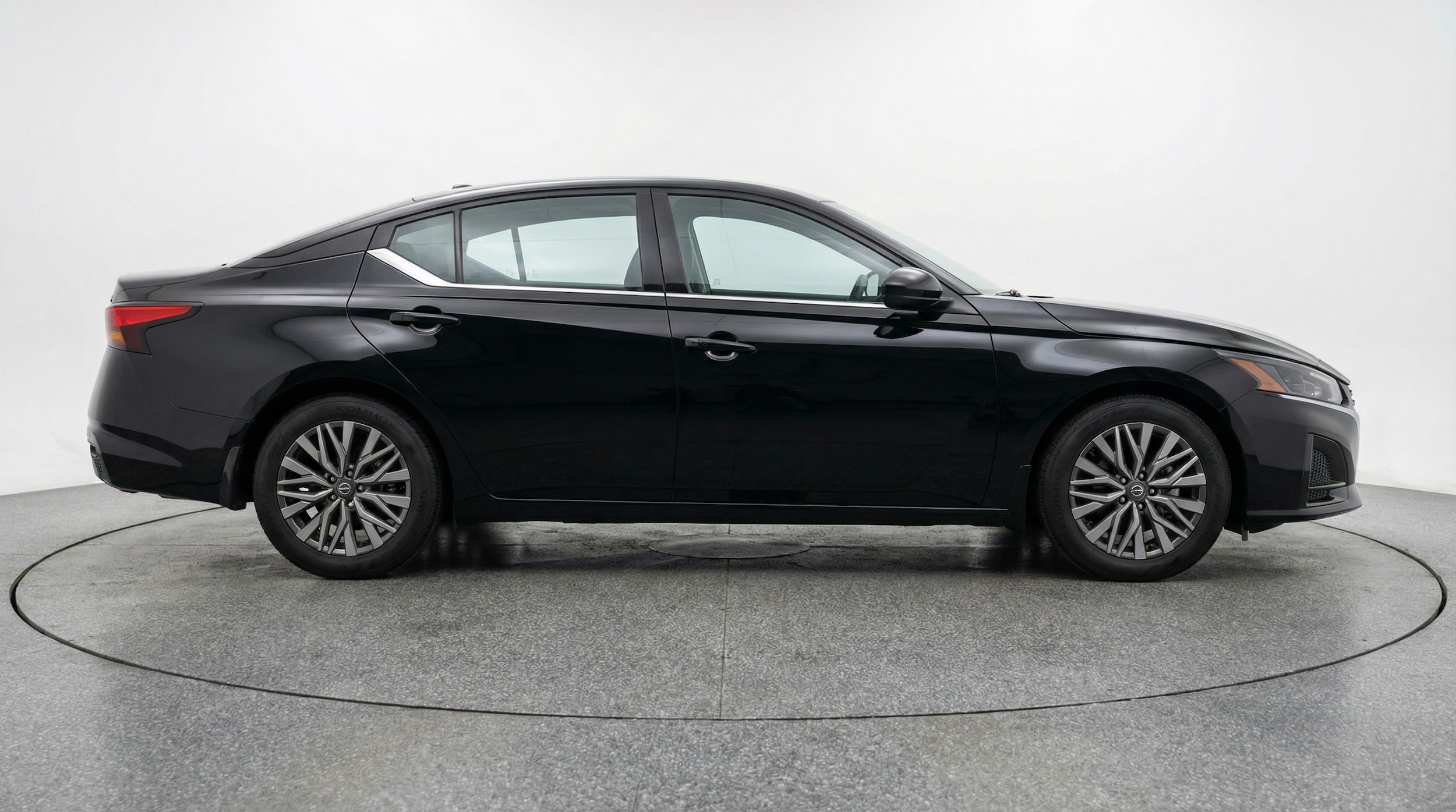 Thumbnail: 2025 Nissan Altima - 8