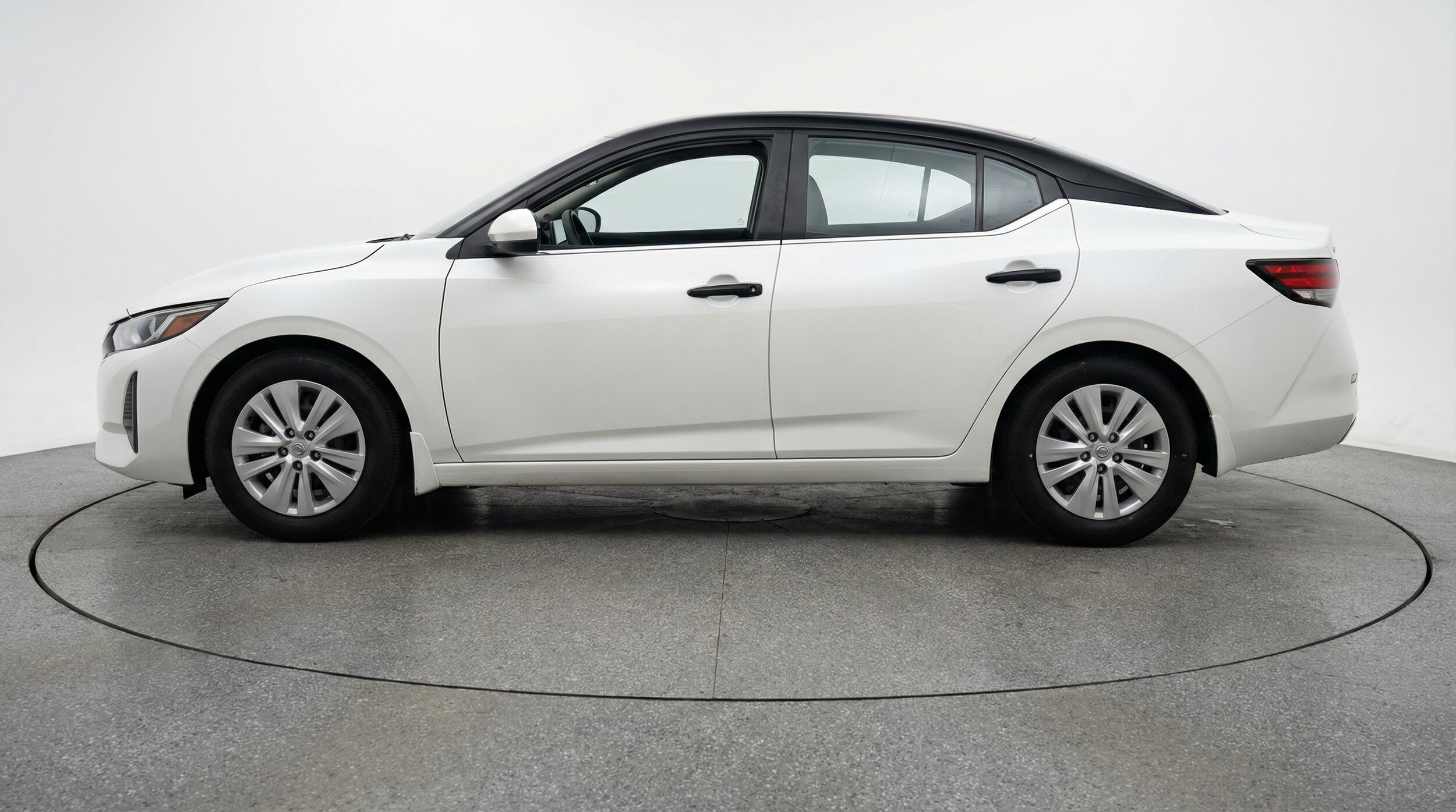 Thumbnail: 2025 Nissan Sentra - 4