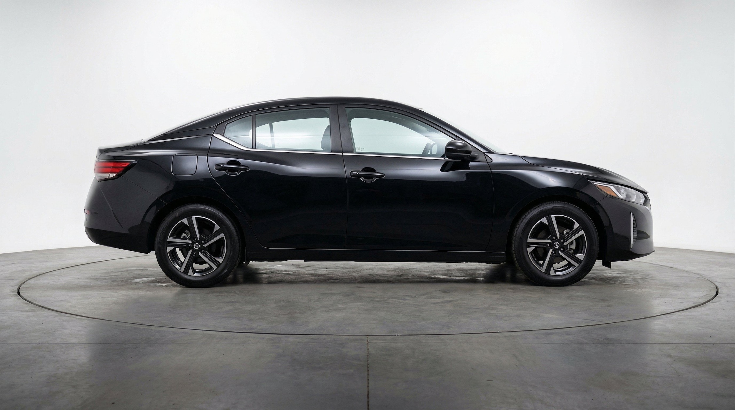 Thumbnail: 2025 Nissan Sentra - 11