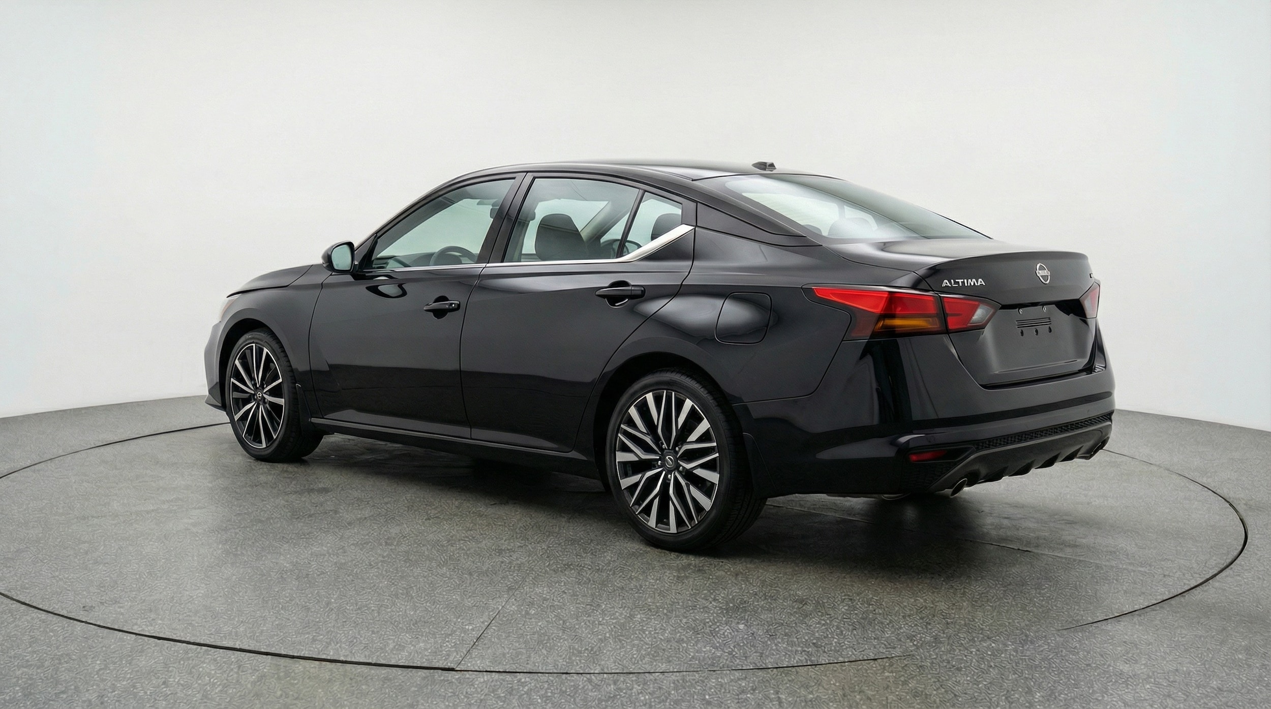 Thumbnail: 2025 Nissan Altima - 5