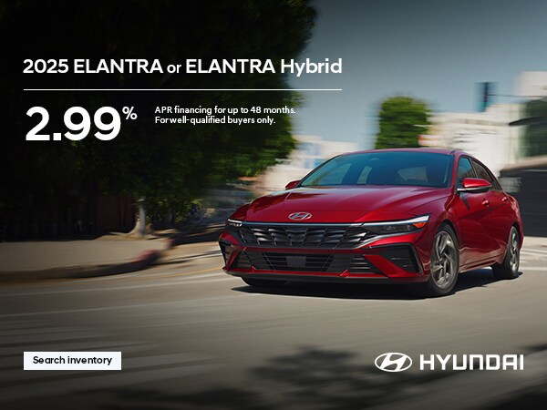 2025 Hyundai Elantra SEL Sport photo 2