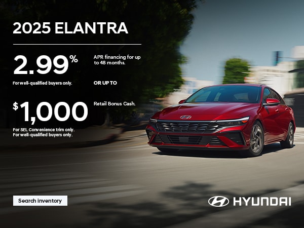 2025 Hyundai Elantra SEL Sport photo 3