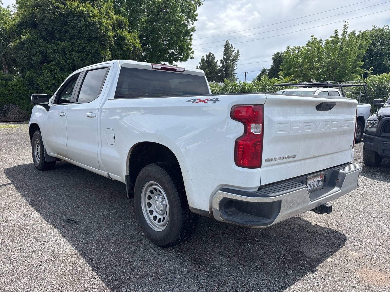 2022 Chevrolet Silverado 1500 LT photo 3