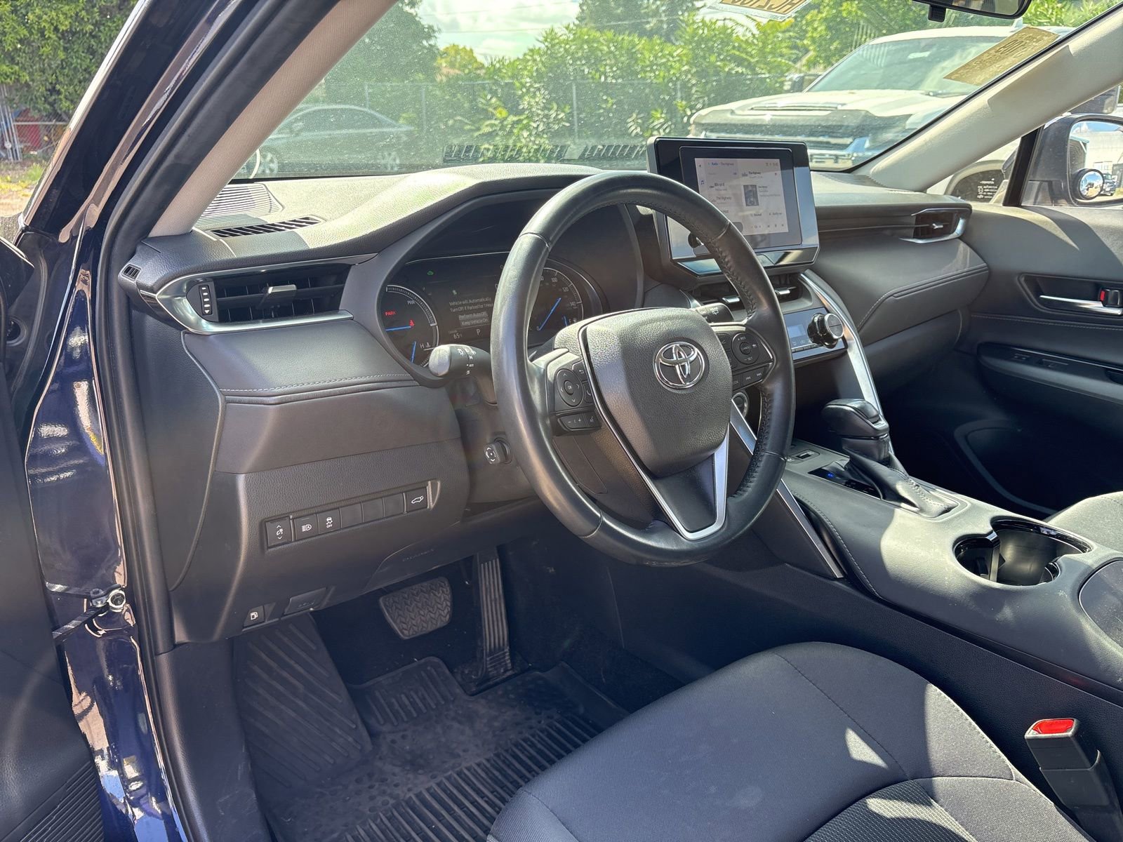 2024 Toyota Venza LE photo 5