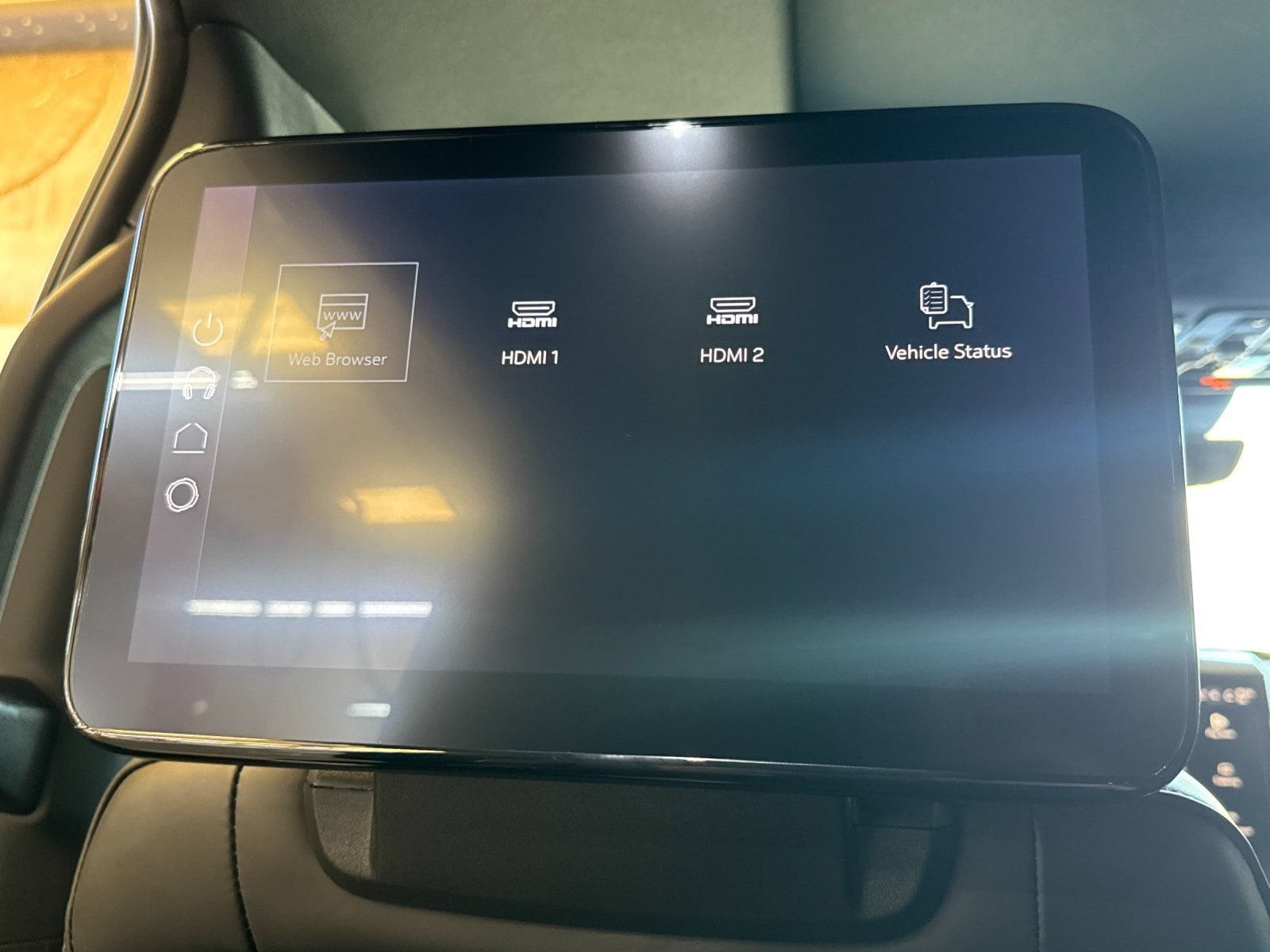 2026 GMC Yukon Denali Ultimate - Photo 16