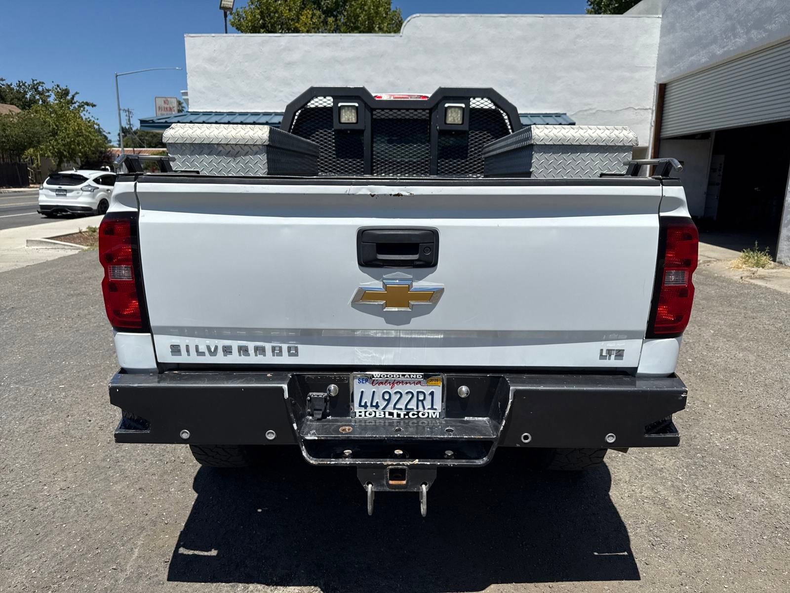 2015 Chevrolet Silverado 3500HD LTZ photo 3