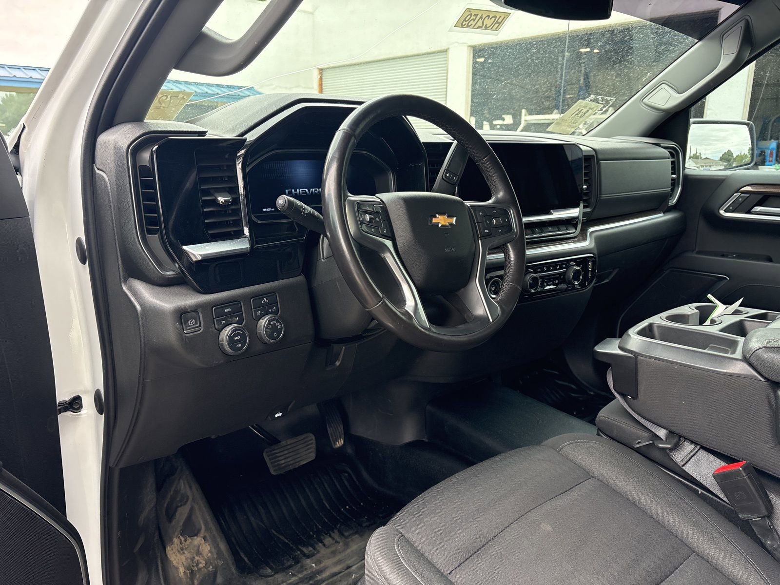 2023 Chevrolet Silverado 1500 LT photo 5