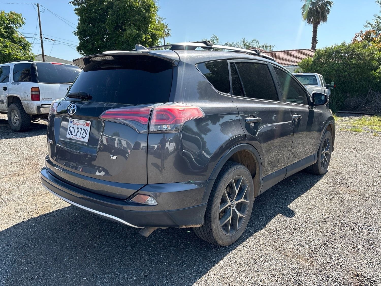 2016 Toyota RAV4 SE photo 4