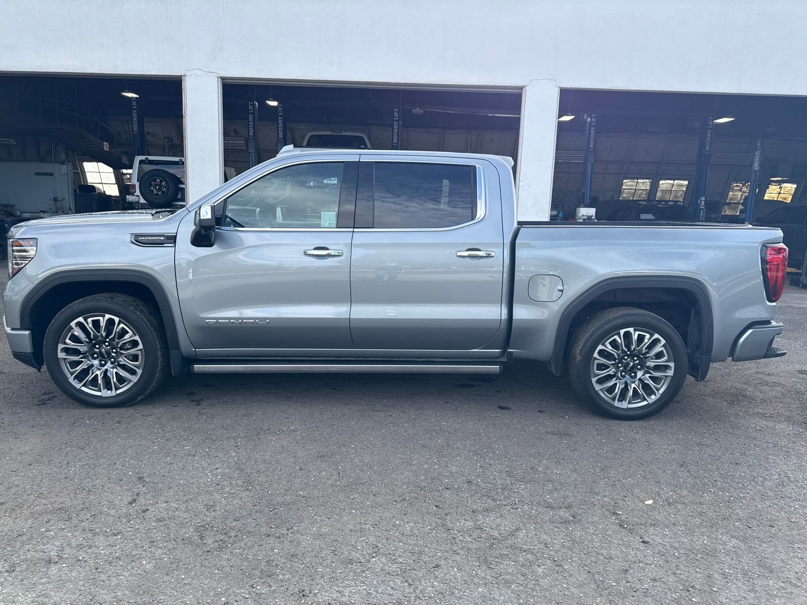 2024 Gmc Sierra 1500 Denali Ultimate photo 2