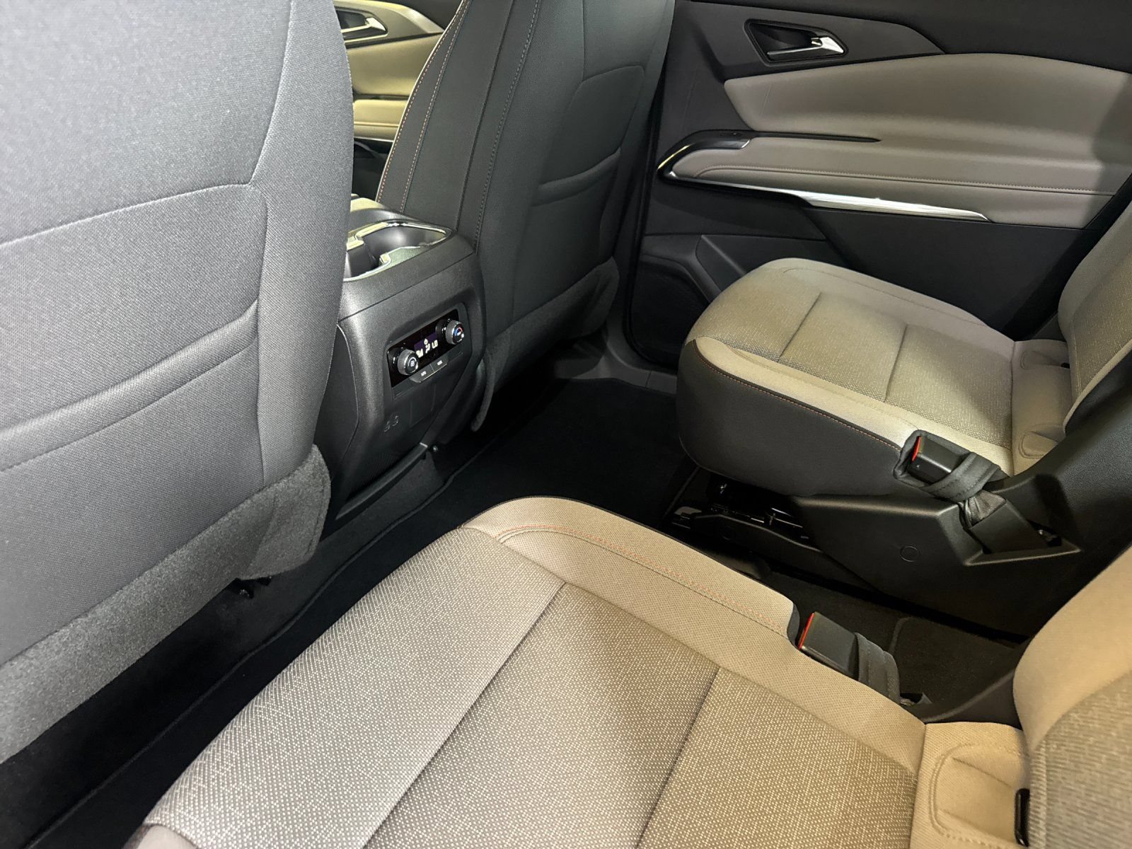 2026 Chevrolet Traverse LT - Photo 13