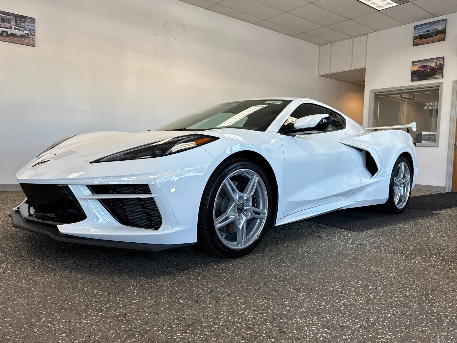 2025 Chevrolet Corvette 2LT - Photo 7