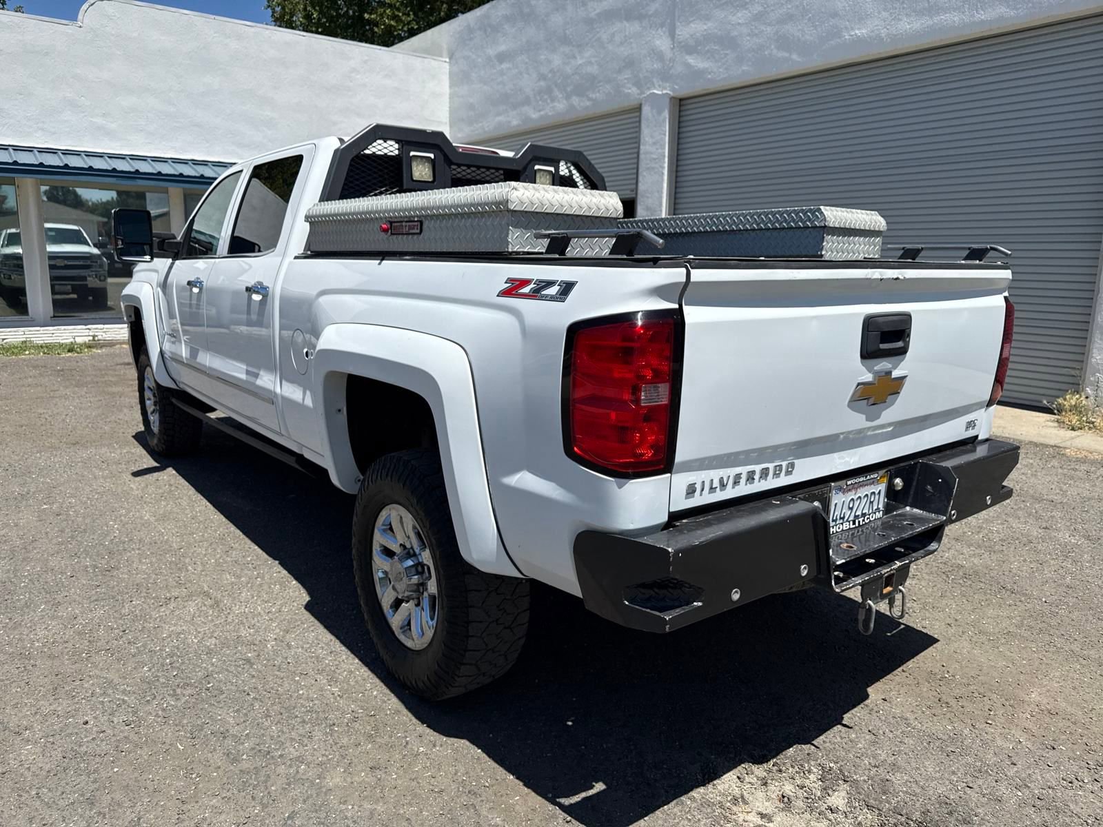2015 Chevrolet Silverado 3500HD LTZ photo 2