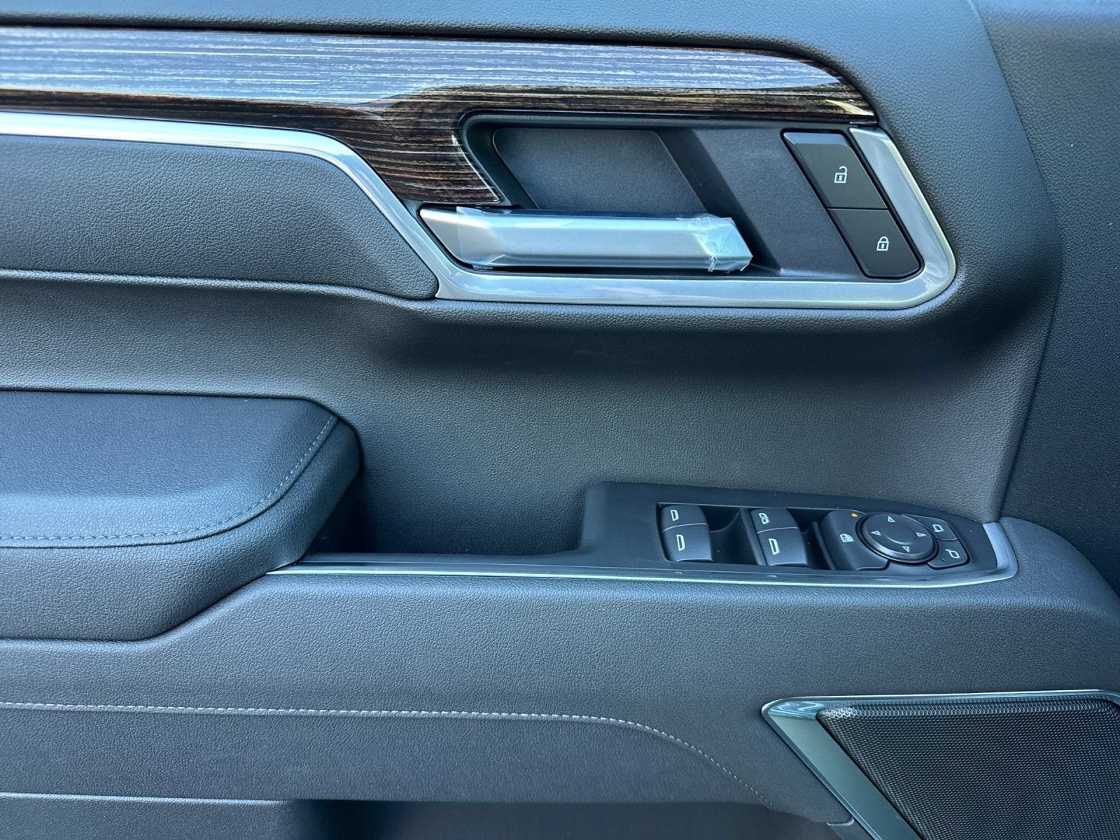 2026 GMC Sierra 1500 SLE - Photo 11