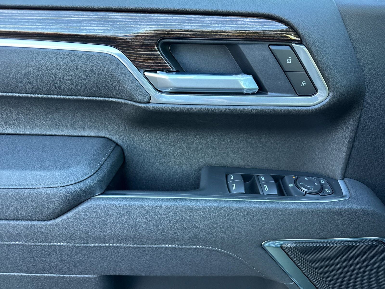 2026 GMC Sierra 1500 SLE - Photo 10