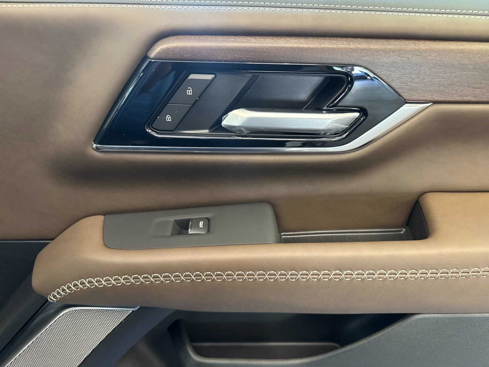 2026 GMC Yukon Denali Ultimate - Photo 19