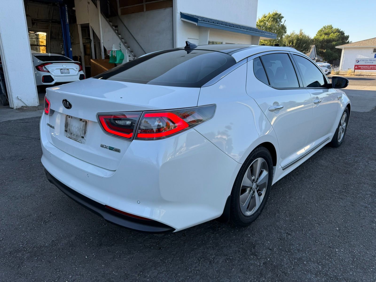 2016 Kia Optima Hybrid EX photo 2