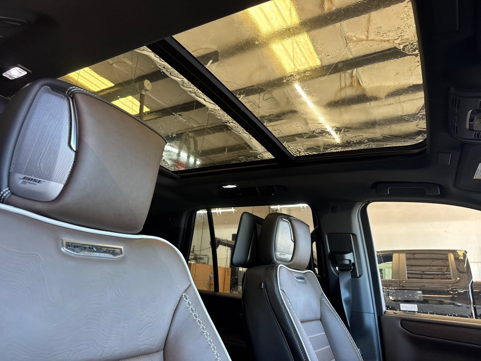 2026 GMC Yukon Denali Ultimate - Photo 18