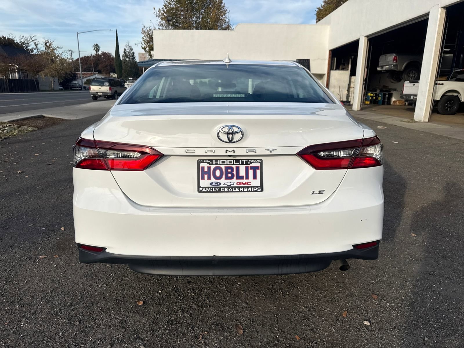 2023 Toyota Camry LE photo 4