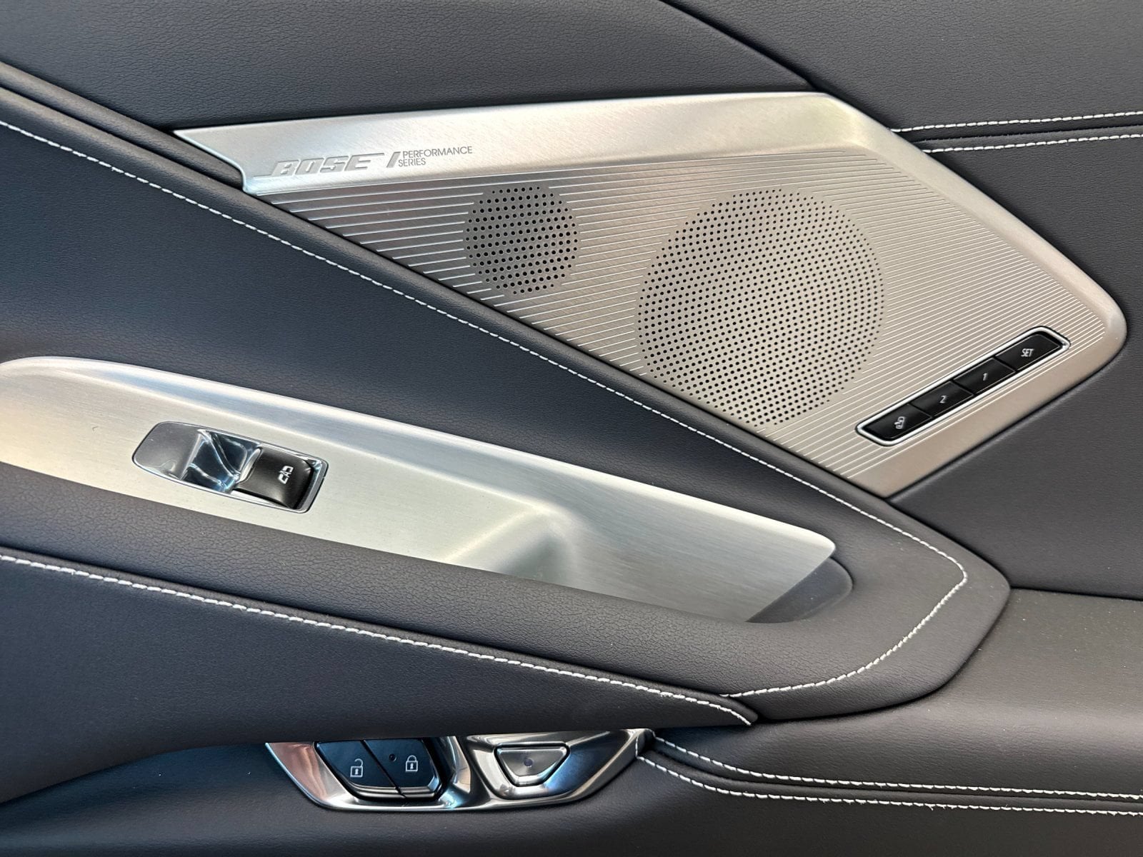 2025 Chevrolet Corvette 2LT - Photo 17