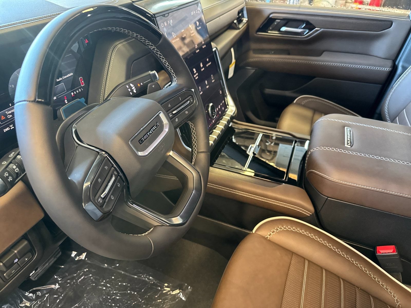 2026 GMC Yukon Denali Ultimate - Photo 9