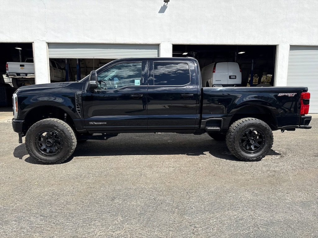 Used 2024 Ford F-250 Lariat Truck