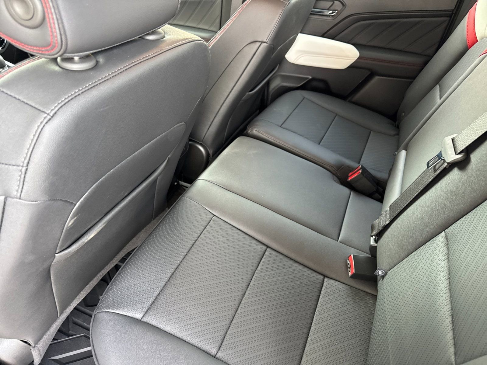2024 GMC Canyon AT4X - Photo 12