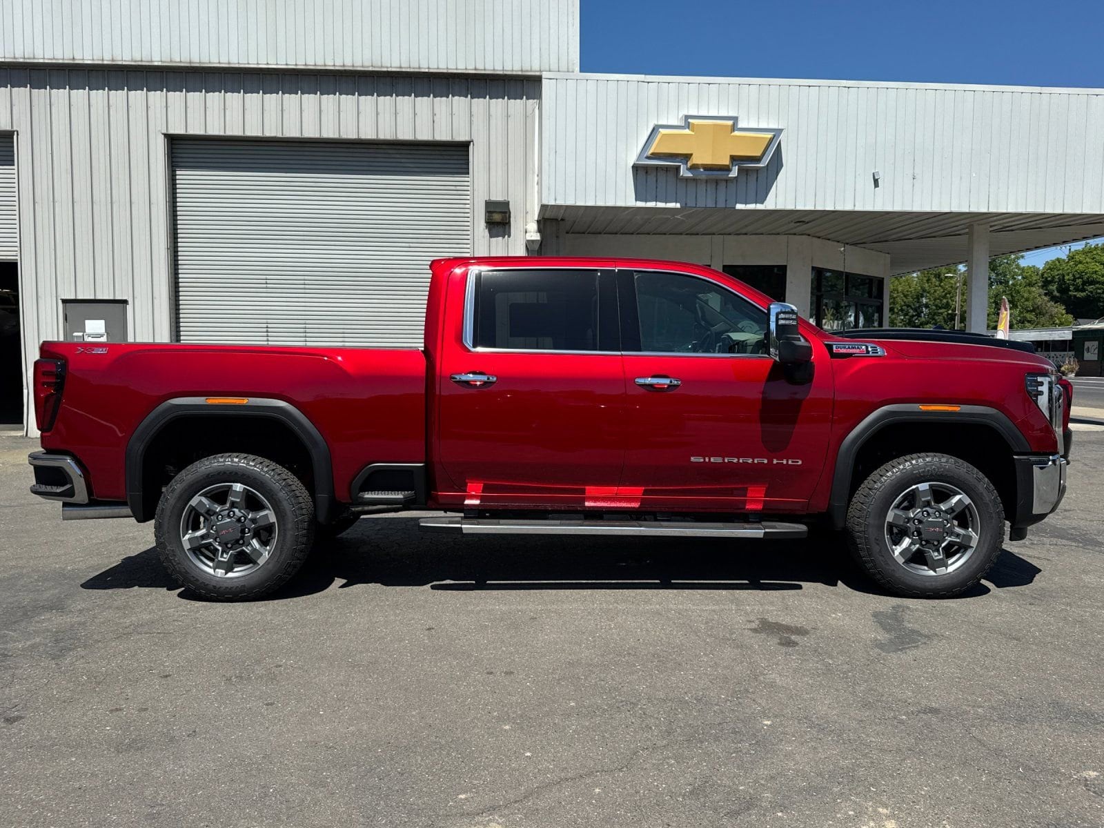 2026 GMC Sierra 2500HD SLT - Photo 2