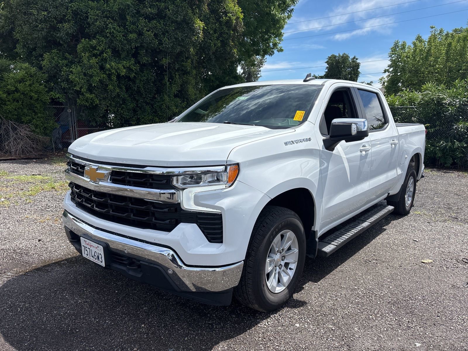 2024 Chevrolet Silverado 1500 LT photo 2