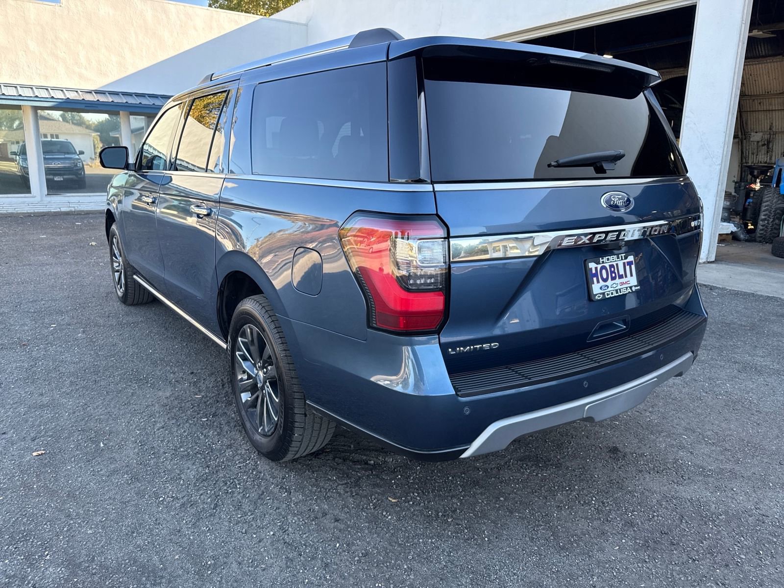 2019 Ford Expedition MAX Limited photo 2