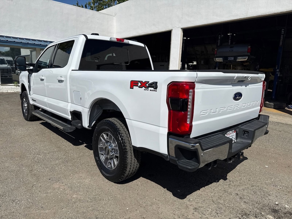 Used 2024 Ford F-250 Lariat Truck