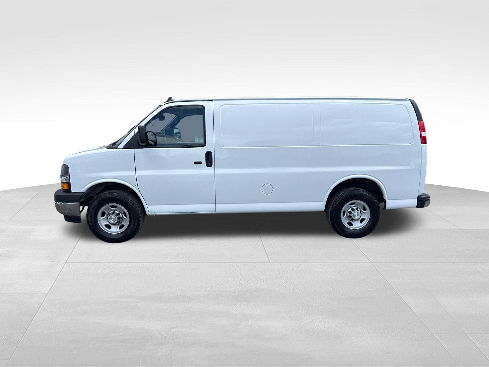 Used 2022 Chevrolet Express Cargo Work Van with VIN 1GCWGAFP1N1146635 for sale in Colusa, CA