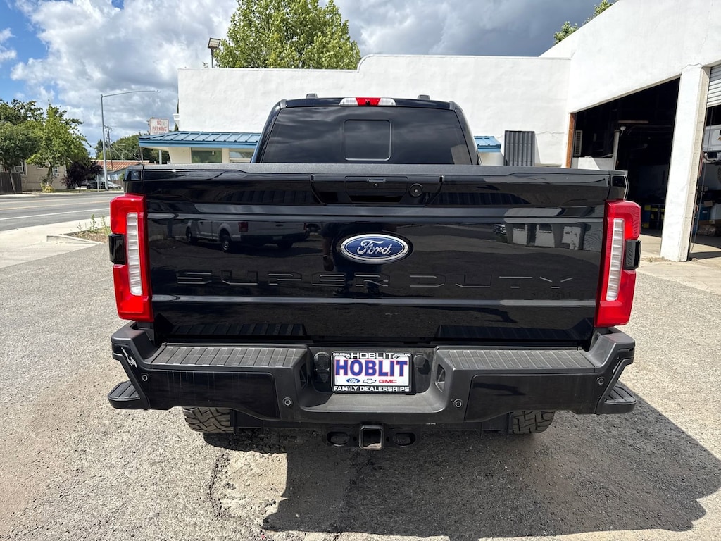 Used 2024 Ford F-250 Lariat Truck