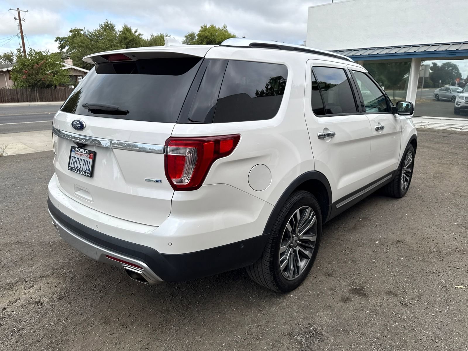 2016 Ford Explorer Platinum photo 3
