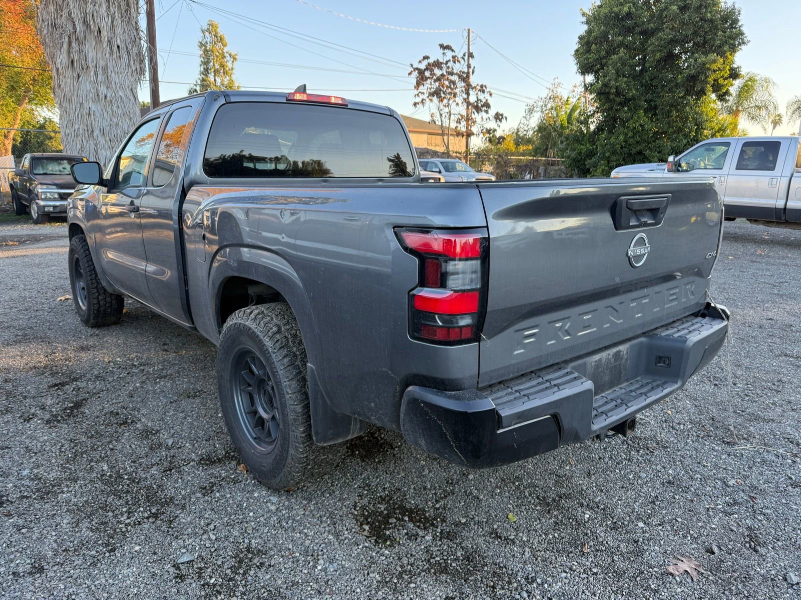 2022 Nissan Frontier King Cab S photo 3