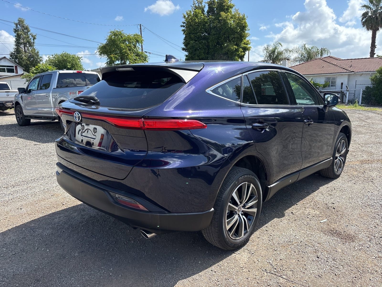 2024 Toyota Venza LE photo 4