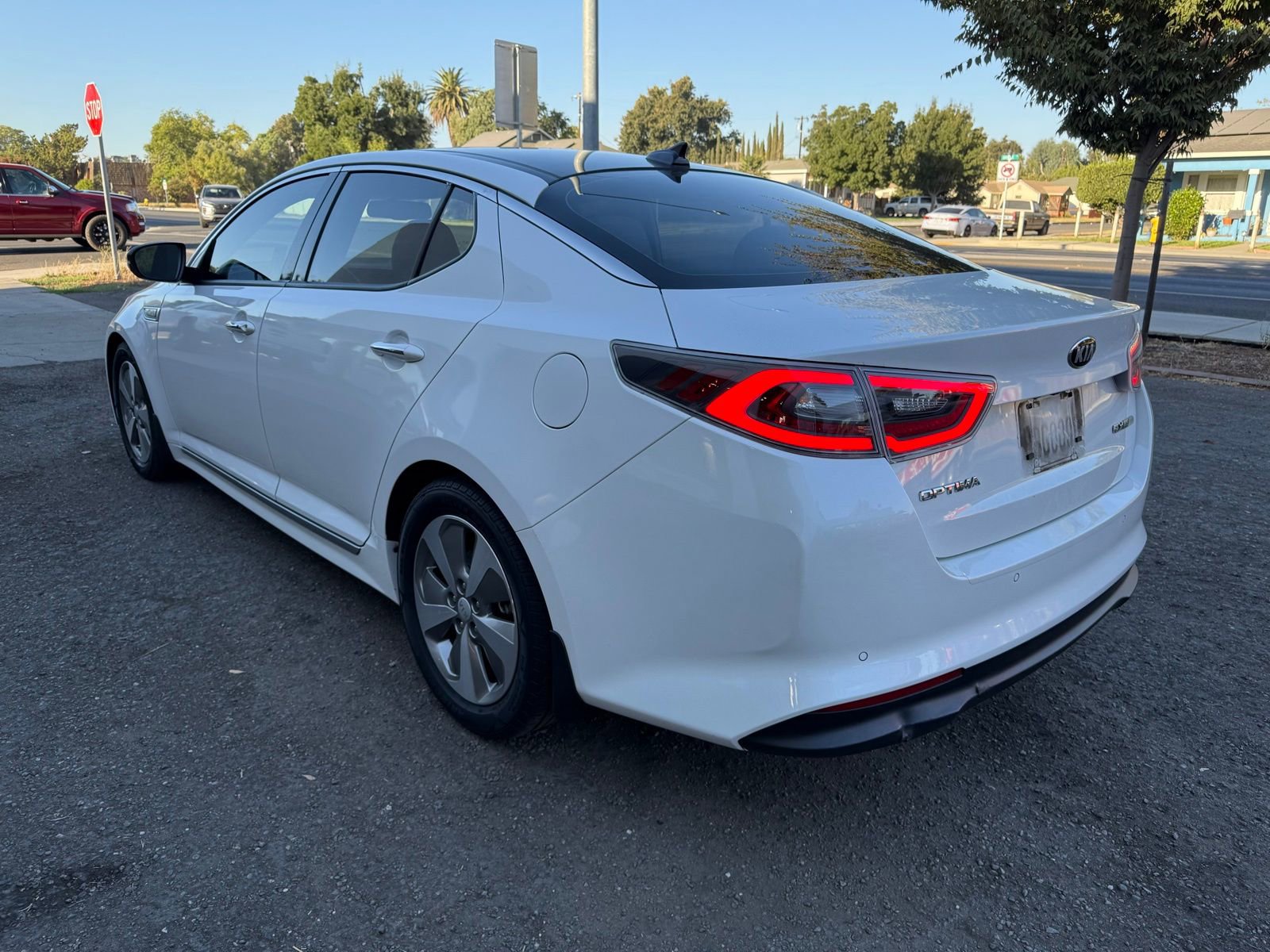 2016 Kia Optima Hybrid EX photo 3