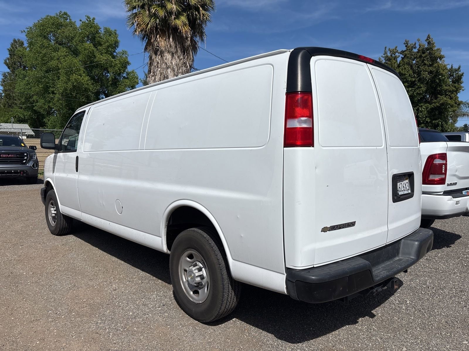 2022 Chevrolet Express Cargo 2500 WT photo 3
