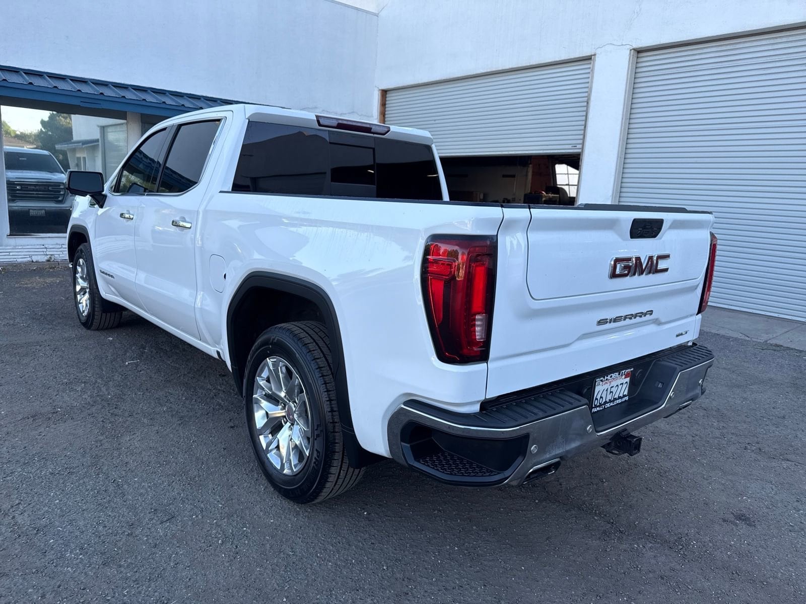 2020 GMC Sierra 1500 SLT photo 2