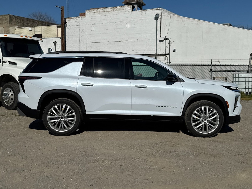 New 2026 Chevrolet Traverse LT SUV