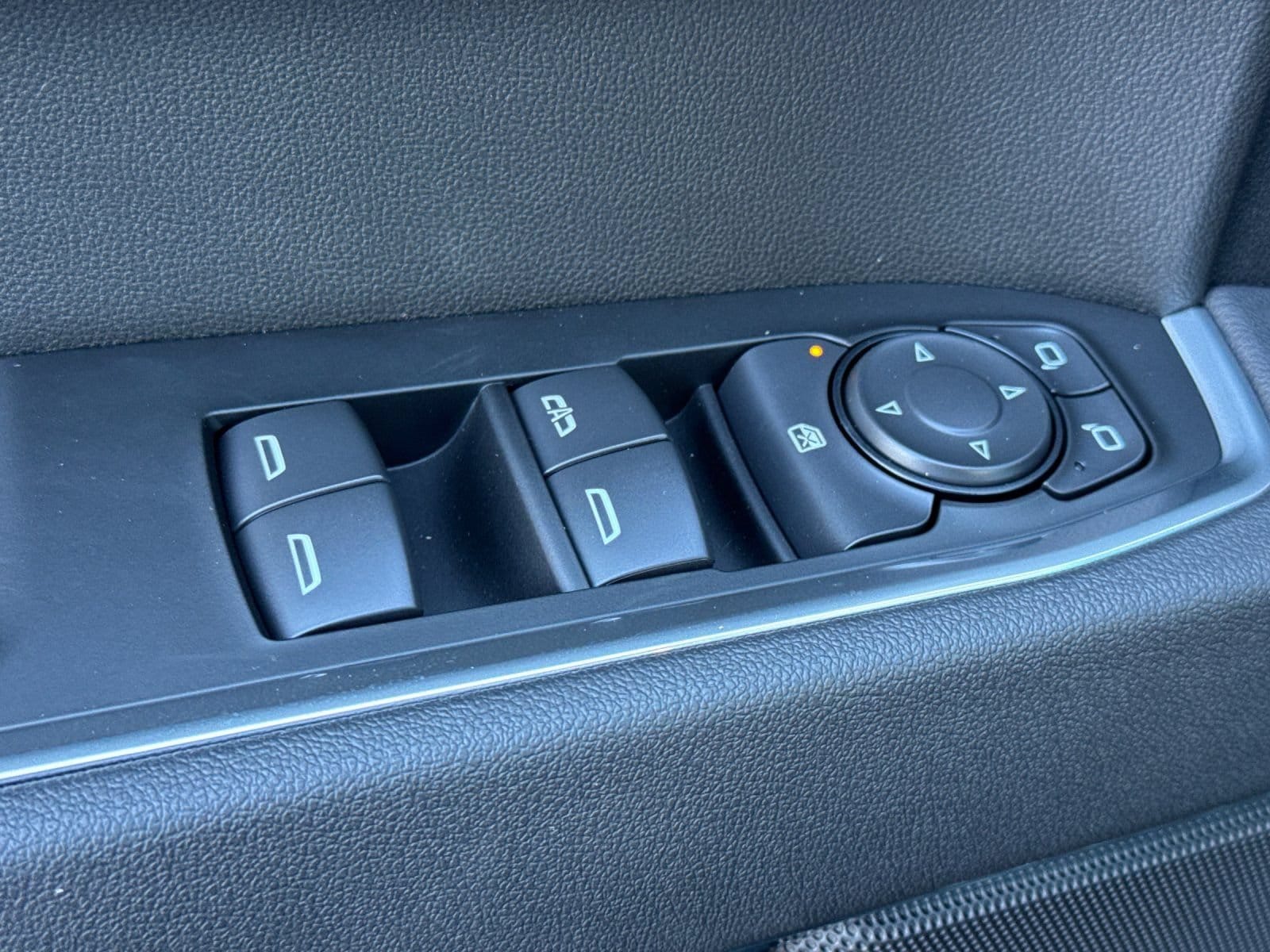 2026 GMC Sierra 1500 SLE - Photo 12