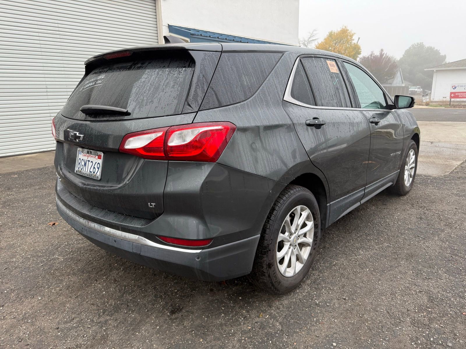2019 Chevrolet Equinox LT photo 2