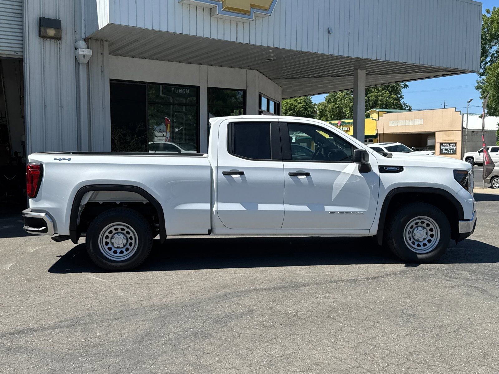 2025 Gmc Sierra 1500 Pro photo 2