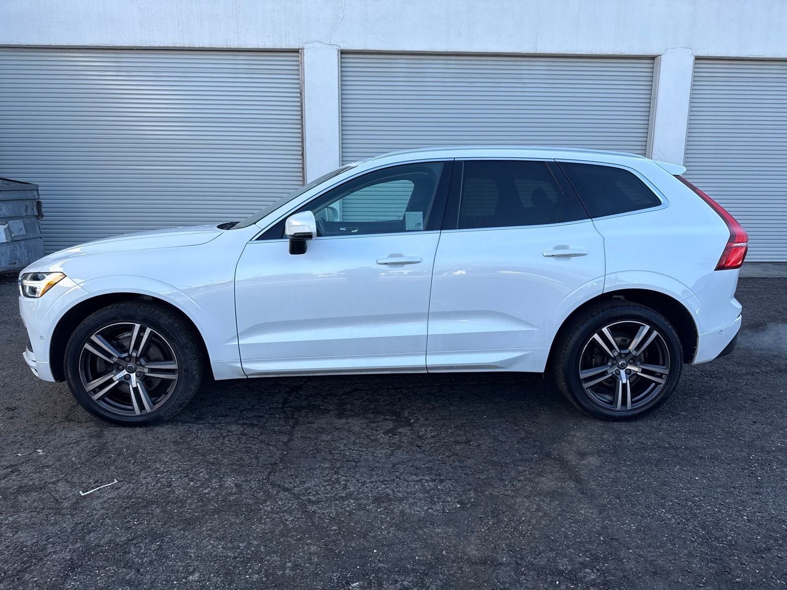 Used 2018 Volvo XC60 Momentum with VIN YV4A22RK9J1049656 for sale in Colusa, CA