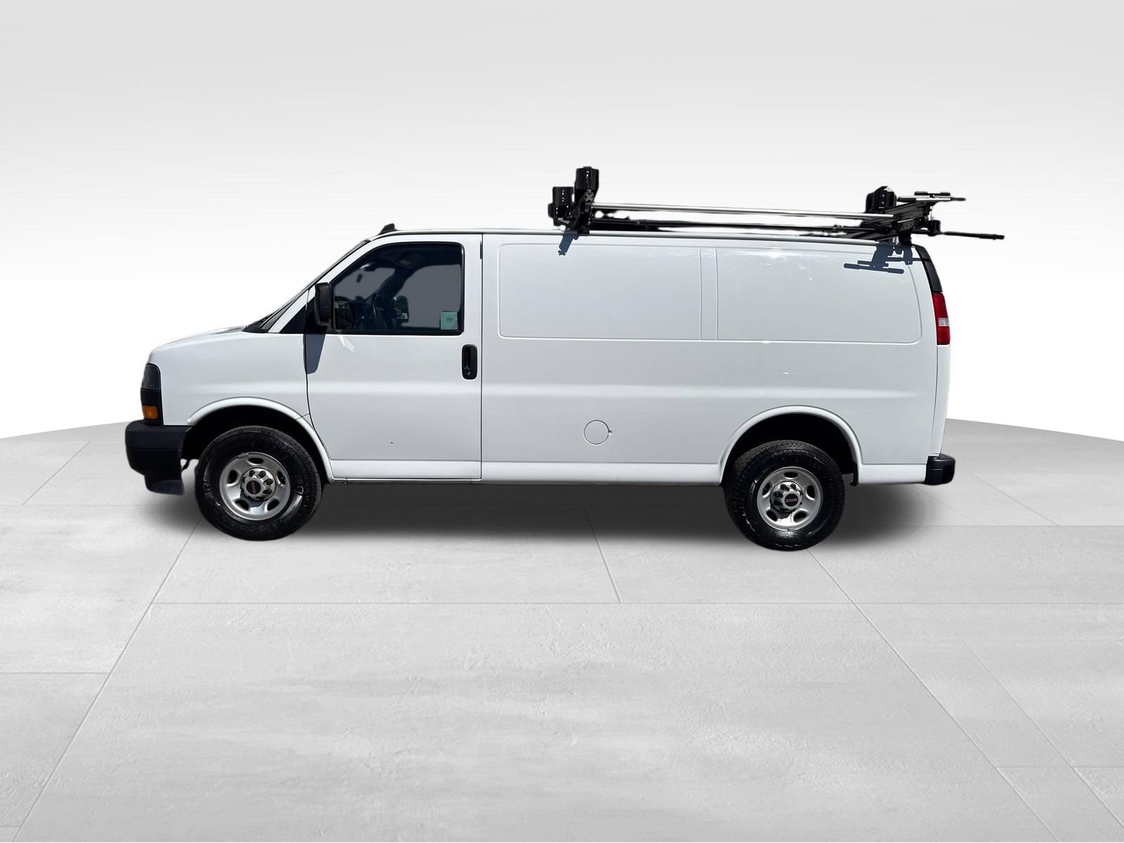Used 2022 GMC Savana Cargo Work Van with VIN 1GTW7AFP8N1158426 for sale in Colusa, CA