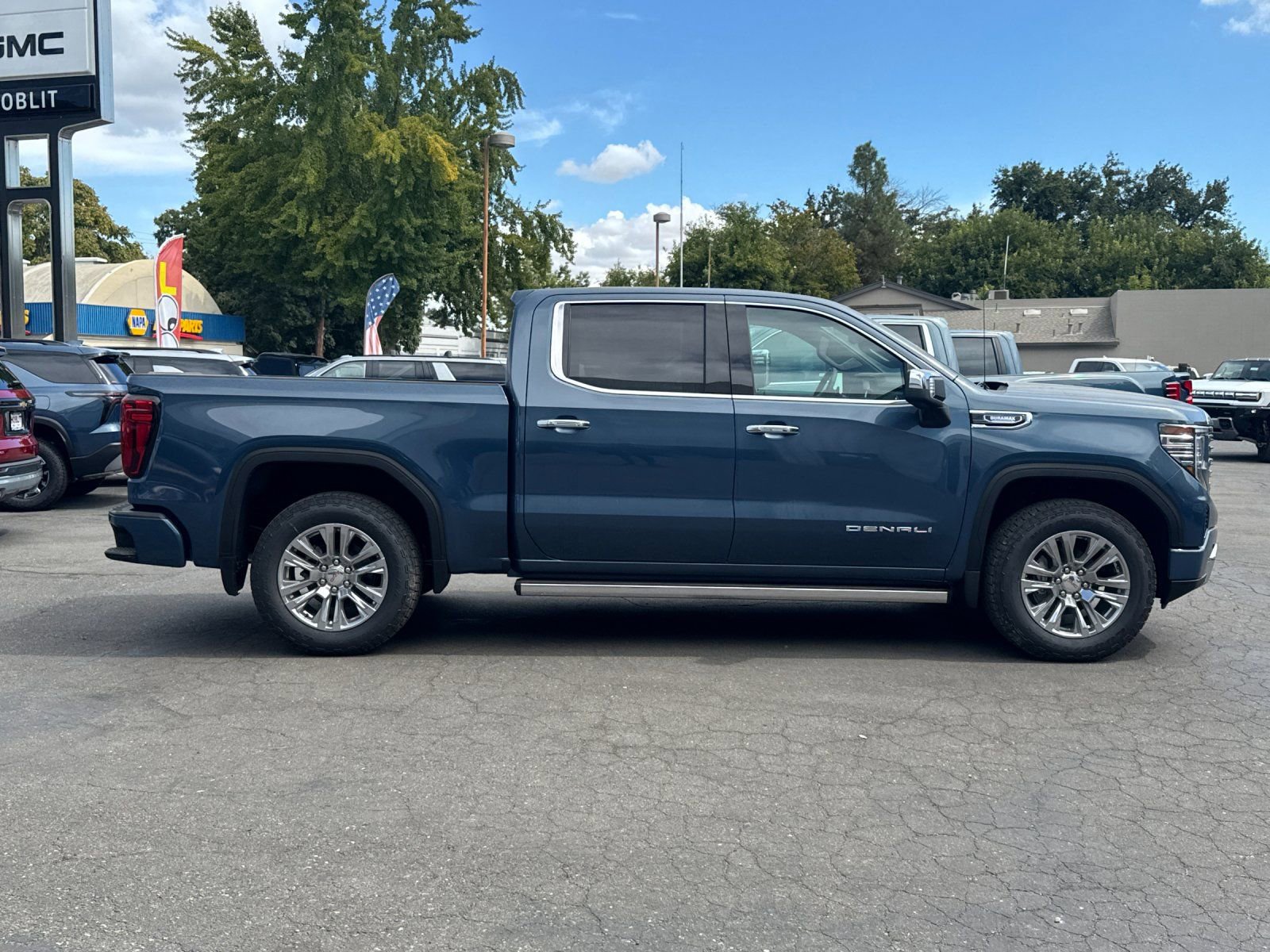 2025 Gmc Sierra 1500 Denali photo 2