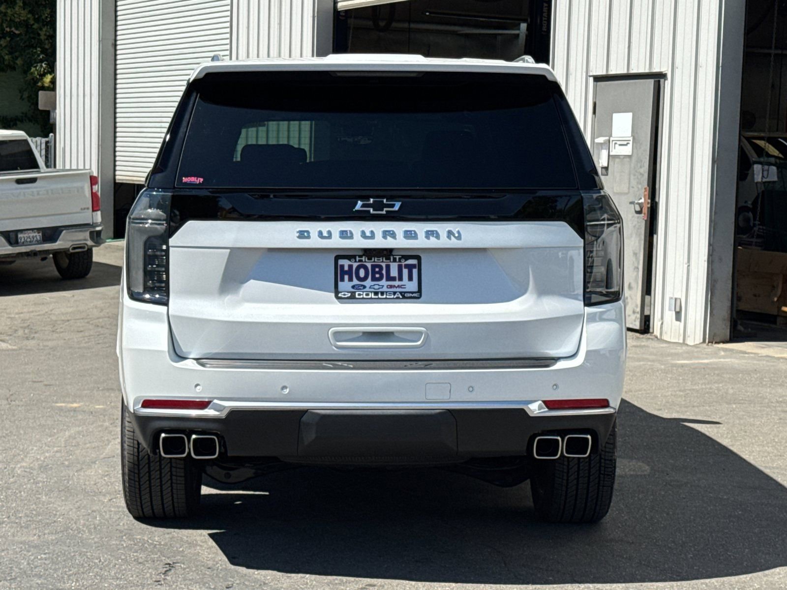 2025 Chevrolet Suburban High Country photo 3