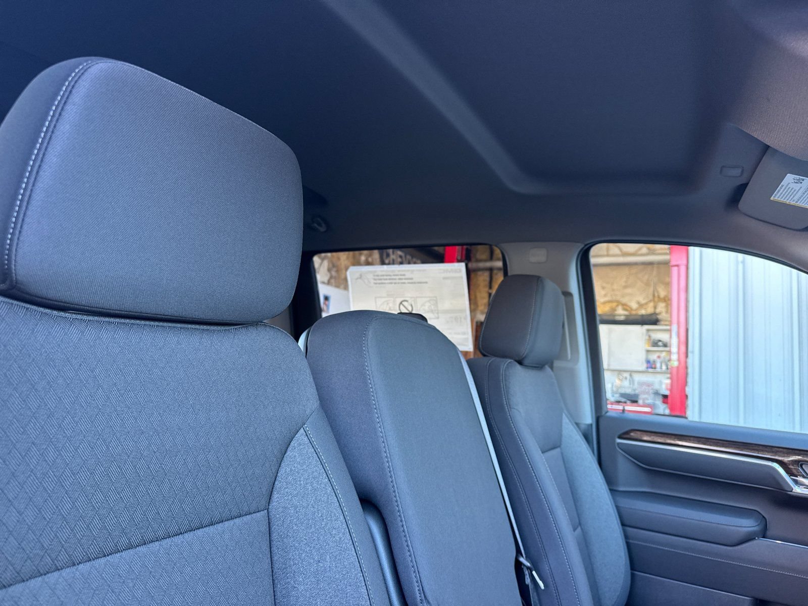2026 GMC Sierra 1500 SLE - Photo 18